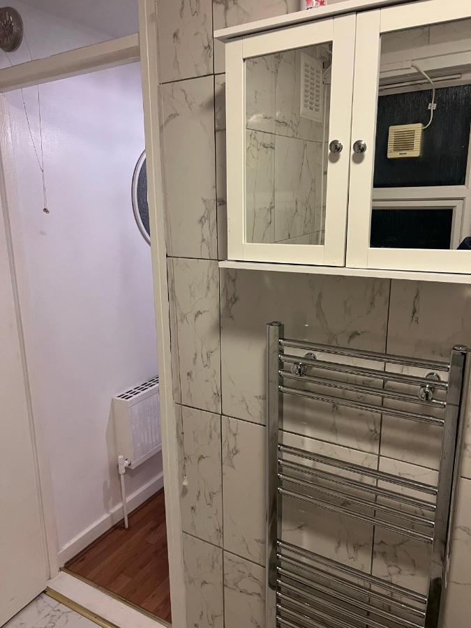 Accu Care Apartment Londra Dış mekan fotoğraf