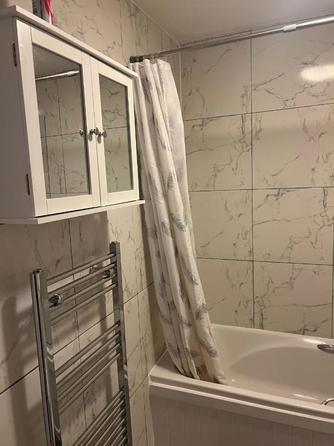 Accu Care Apartment Londra Dış mekan fotoğraf